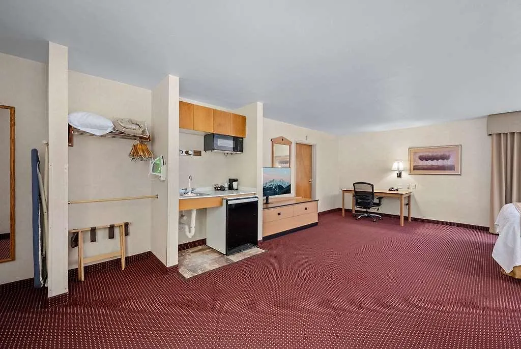 Americinn Hotel & Suites Denver International Airport